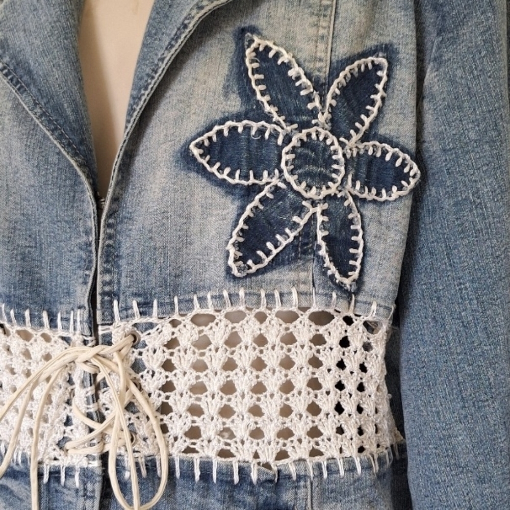 Crest Jeans Boho Denim Jacket Crochet Waist Lace-Up Flower Detail 1XL - Picture 4 of 7